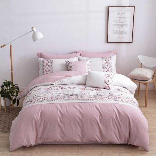 Set di biancheria da letto Good Set trapunta in cotone ricamato 4 pezzi Biancheria da letto Twill Elegante stile europeo