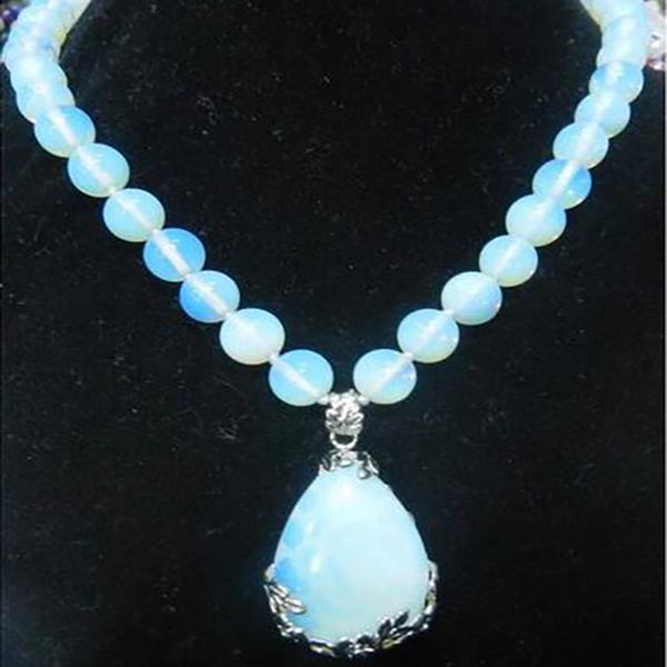 Nuovo stile 10mm Sri Lanka Moonstone Collana a sospensione Crystal 17 