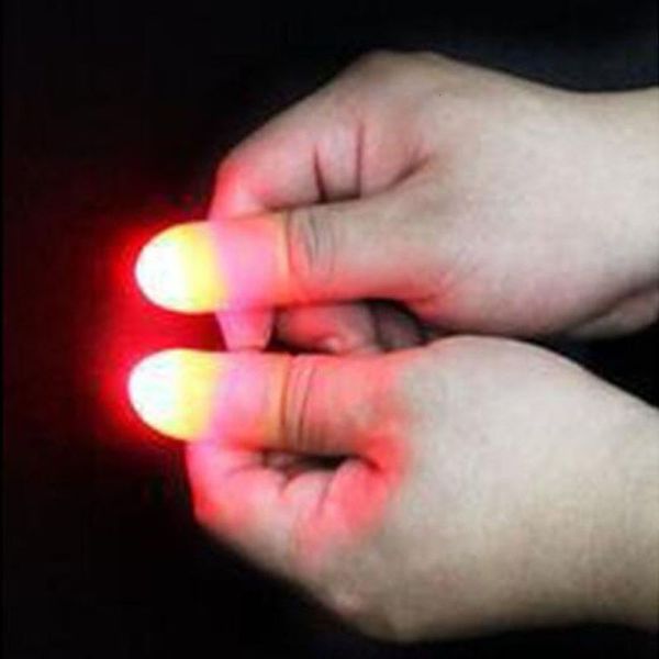 LED ışık çubukları 2pcs Magic Super Light Up Thumbs Fingers Hile Yakın Oyuncaklar 221203