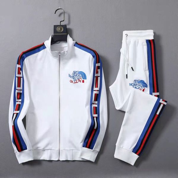 2022 Erkek Trailsuit Luxury 2 Parça Set Gündelik Hoodies Sweatshirt Sweatpants Suit Gençler Spor Baskı Jogging S-3XL Giyim Basılı Spor Giyim Markası Q112
