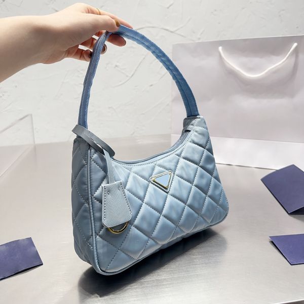Дизайнерские женские нейлоновые сумки роскошная маленькая кошелька для плеч для подворона рюкзак рюкзак ретро классический сцепление кошелек золото