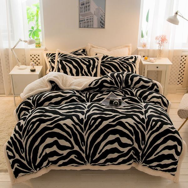 Set di biancheria da letto Soft Shaggy Velvet Berber Fleece Set Black White Zebra Pattern Trapunta Copripiumino Coperta Biancheria da letto Federe 221206