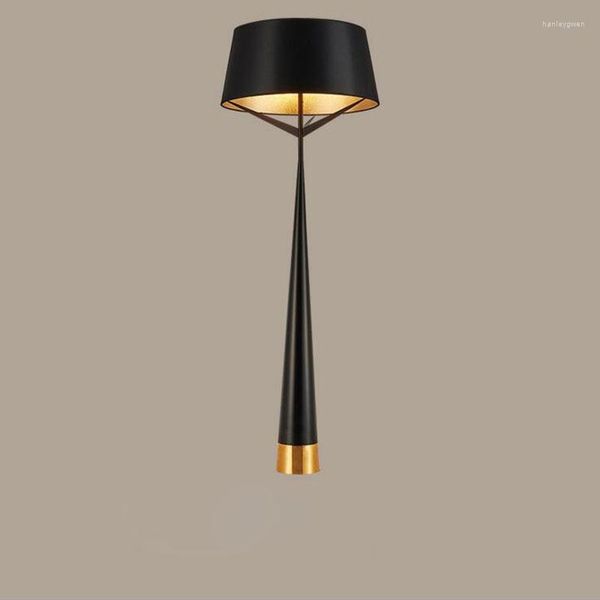 Lampade da terra Nordic Gold Black El Room Lamp Post Camera da letto moderna Sala studio Club Apparecchio di illuminazione a LED