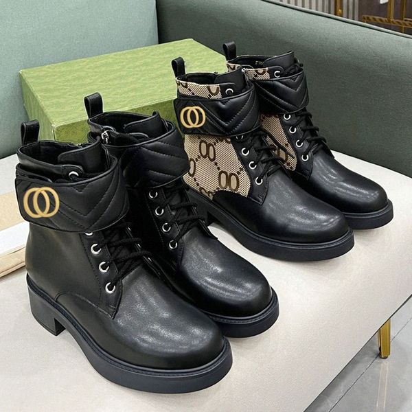 Botas de designer de luxo femininas Mulher Martin tornozelo Botas 2023 Inverno novo premium 100% Plataforma preta de couro preto Local de salto baixo Botas de motocicleta Tamanho 36 42 US5