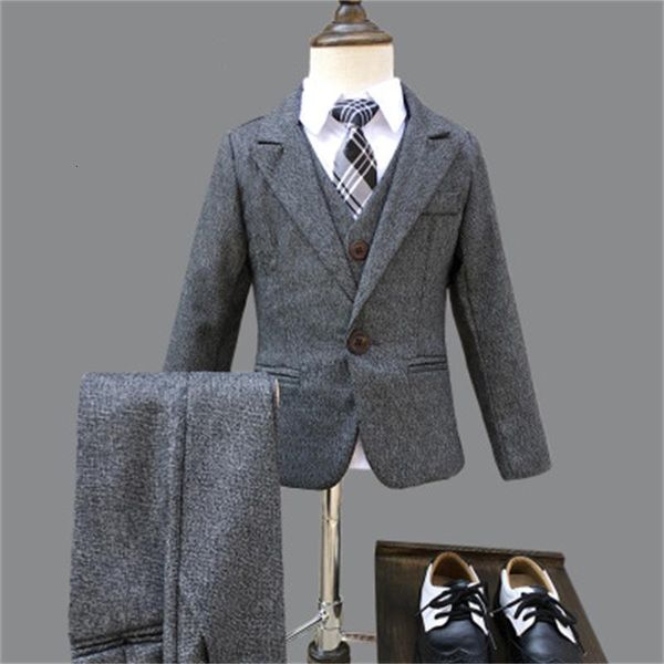 Suits Marka Çiçekler Erkekler Resmi Düğün Takım Kampüs Öğrenci Elbise Beyefendi Çocuk Ceket Yelek Pantolon Bowtie 4pcs Tören Kostümleri 221205