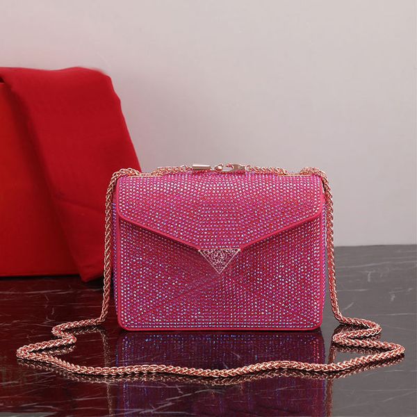 Borsa a tracolla con strass con borchie Borse da donna Borsa in vera pelle Catena rimovibile Chiusura magnetica Grande rivetto all'interno Lettere di moda Borse a tracolla classiche