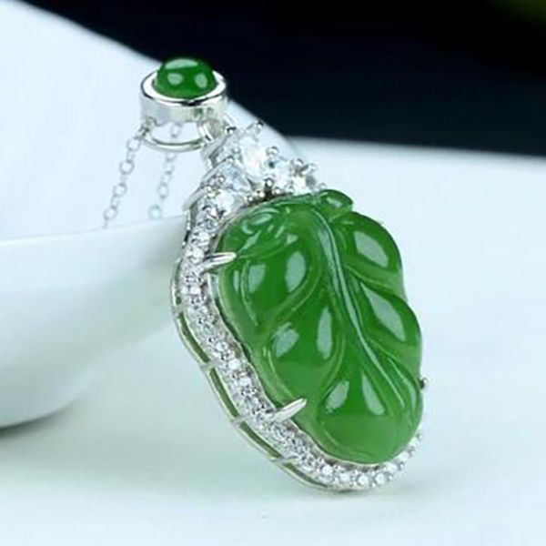 Charmanter Schmuck Senden Sie Zertifikat 925 Sterling Silber Hetian Jade Blatt Anhänger Halskette