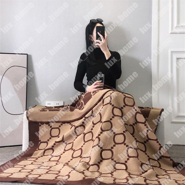 Coperte di design di lusso G Lettera di moda Sciarpa morbida in cashmere Scialle di lana Inverno Donna Uomo Coperta da tiro Coperta da viaggio portatile per divano letto