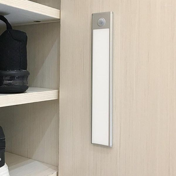 Ночные огни датчик движения PIR светодиодный свет USB Регаментируемая сильная магнитная стена для лестничного ящика кухонная спальня гардероб