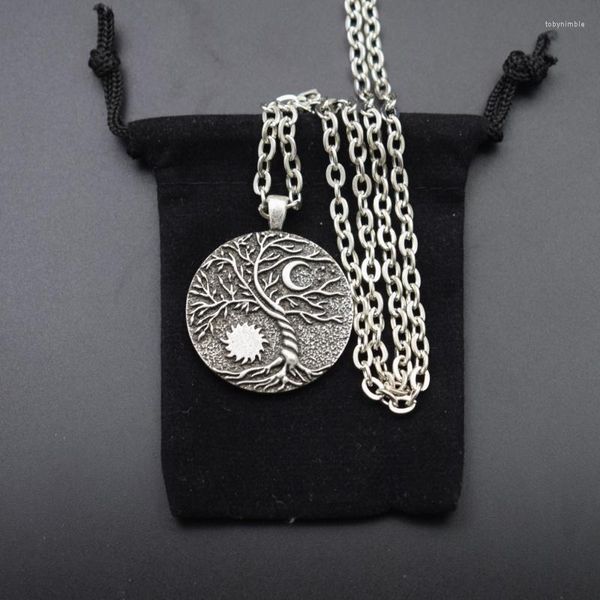 Collane con ciondolo 12pcs World Tree Sun And Moon Collana Wiccan Gioielli Yin Yang Stregoneria