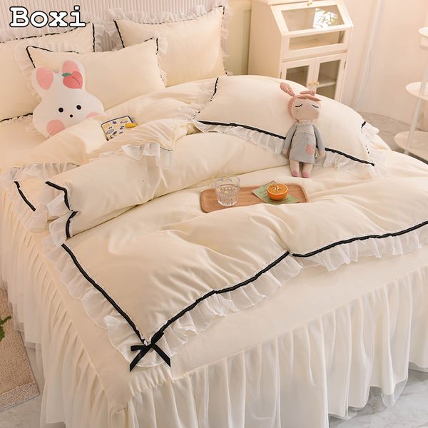 Set di biancheria da letto Ragazza coreana Cuore Tinta unita Set Gonna da letto in cotone stile principessa carina Copripiumino copripiumino matrimoniale completo Federa 221205