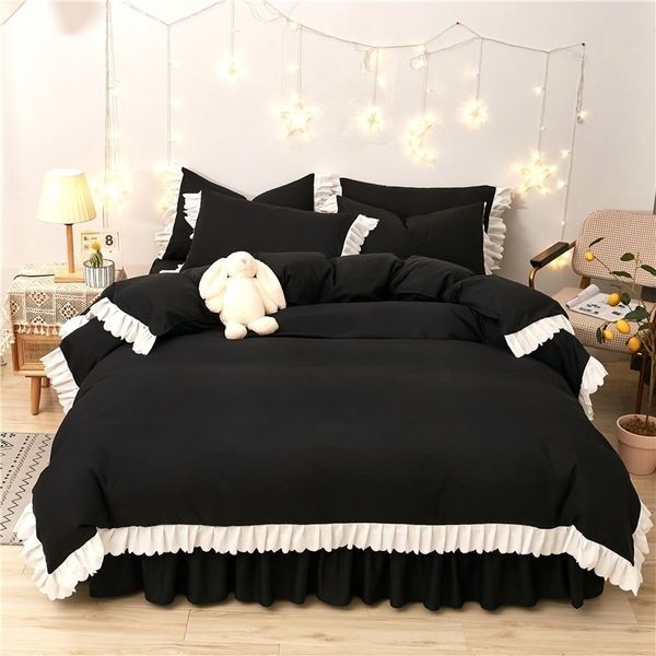 Set di biancheria da letto 4 pezzi Set di pizzo bianco Copripiumino Gonna morbida volant Lenzuolo principessa Biancheria trapunta King Queen Size 221205