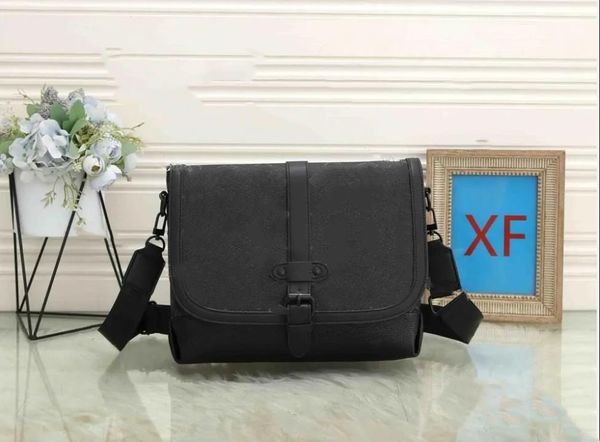 Designers Bag Saumur Messenger Mens Sacos de ombro Canvas Couro Cross Cross Eclipse Purse Black 6845911