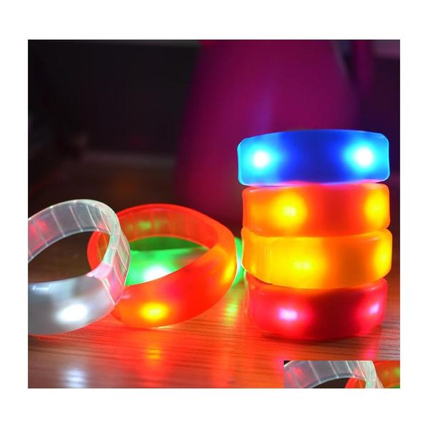 Altri articoli per feste per eventi Controllo del suono attivato dalla musica Bracciale lampeggiante a led Bracciale rigido illuminato Club Party Bar Cheer Lumi Dhwji