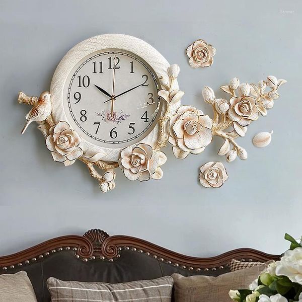 Relógios de parede Creative European Luxury Radio Clock Home Decoration Room Light Fashion Fashion Quartz