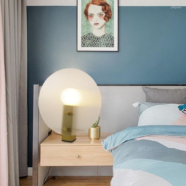 Настольные лампы постмодернистская творческая стеклянная лампа для спальни изучать гостиную в арт деко -дизайнерская модель декоративная