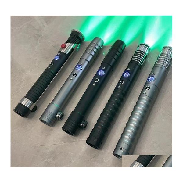 Bastoncini luminosi a led 80 cm Rgb Spada laser in metallo 16 colori Effetti sonori Sciabola Giocattolo sonico per bambini Darth Cosplay Sorpresa di compleanno Goccia Dhjcp