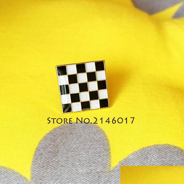 Pins Broschen 50pcs Freimaurer Mason Mosaic Pflaster Pins Custom Revers Pin Badge Masons Schwarz weiß karierte Teppich Floor Blue Lodge Bro Dhphg