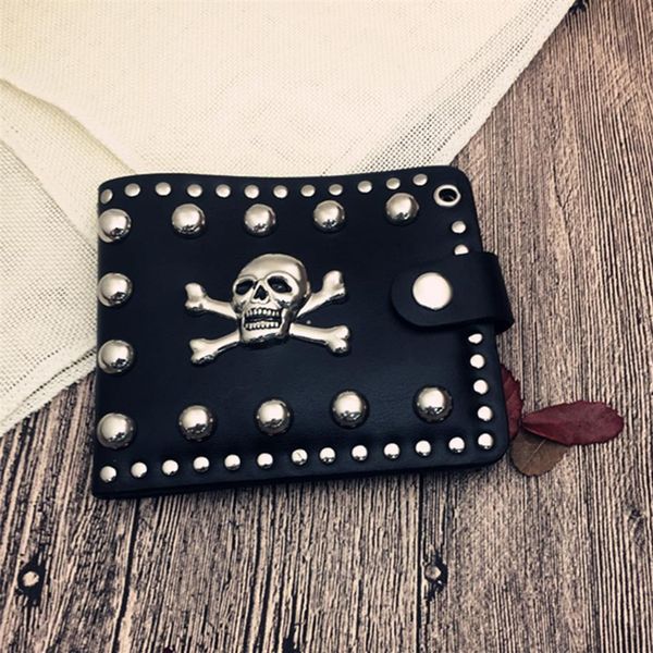 Europa e os Estados Unidos Retro Tide Men's Cartlelet Skull Personality New Rivet Comércio curto parágrafo Black Wallet292w