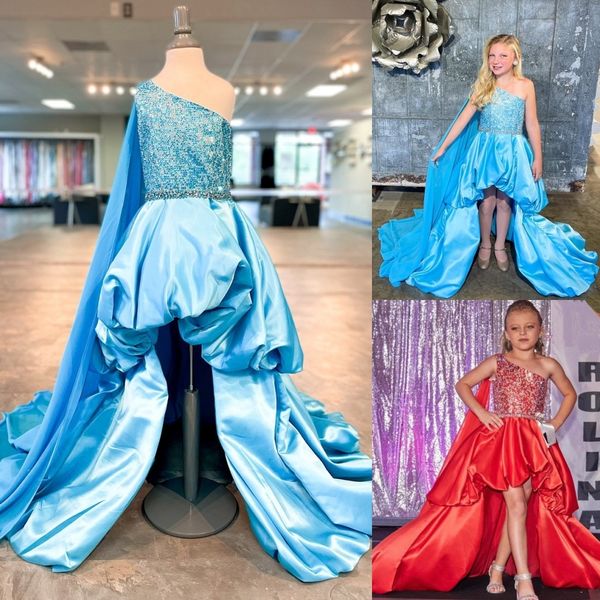 Tessuto Hi-Lo Bubble Girl Pageant Dress 2023 Cape Ballgown Perline Little Kid Birthday Formal Party Gown Toddler Teen Preteen One-Shoulder Gonna arruffata Blu Rosso