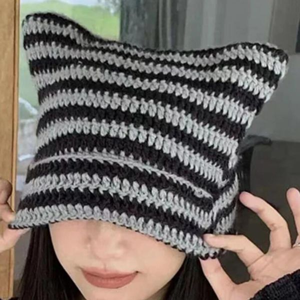 Moda japonesa chap￩u de gorro, litrinho listrado de l￣ Cap de l￣ outono e inverno ouvidos de gato de gato pontuado chap￩us femininos