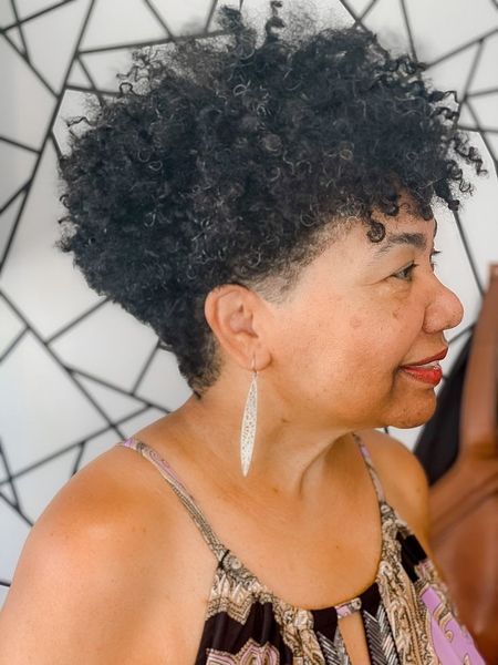 2022 Produtos quentes Pixie enrola Human Hair peruca curta c￴nica corte machine bob cacha