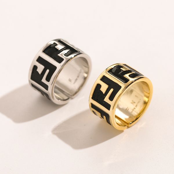 Alianças de casamento de prata 925 banhadas a ouro 18k Parafuso de design de luxo para mulheres Anel de carta de amor Premium Fashion Jóias Acessórios Casal Designer Presente