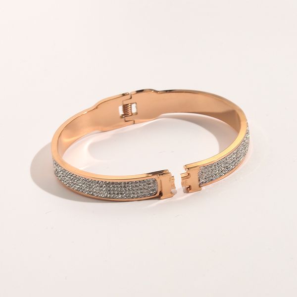 Bracciale rigido in argento 925 in oro rosa Braccialetti in acciaio di moda di lusso con timbri Bracciale da donna con lettera d'amore Design di gioielli per ragazze Accessori premium classici Regalo