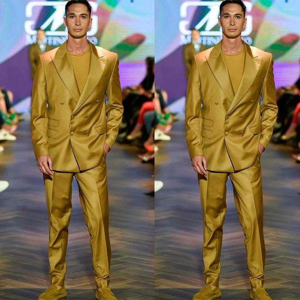 Ternos masculinos Men de ouro Terno de 2 peças feitas sob medida para calças de cetim de peito duplo de peito de peito