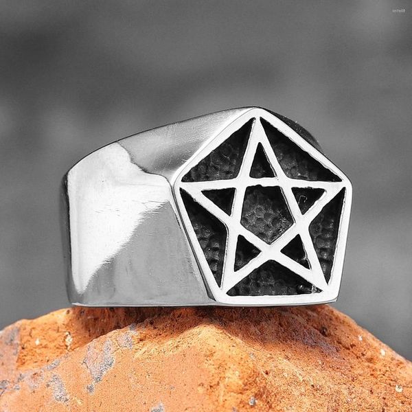 Cluster Ringe Einfaches Pentagramm Edelstahl Herren Punk Charm Einzigartiges Amulett für männlichen Freund Biker Schmuck Kreativität Geschenk Großhandel
