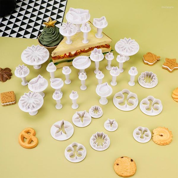 Moldes de cozimento 33pcs Flores Flores Cutter Cutter Ponofola Bolos de carimbo Biscoit Cutters Mold Sugarcraft Mold