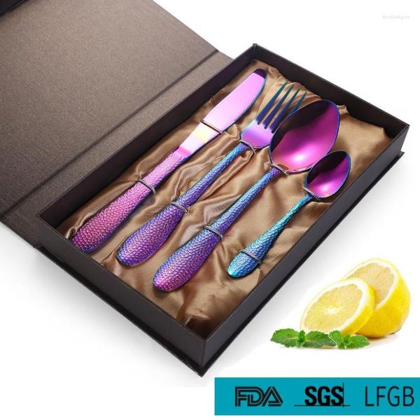 Set di stoviglie Stoviglie in metallo con confezione regalo Posate in acciaio inossidabile Forchetta Cucchiaio di lusso Set da tavola con coltello occidentale Oro e