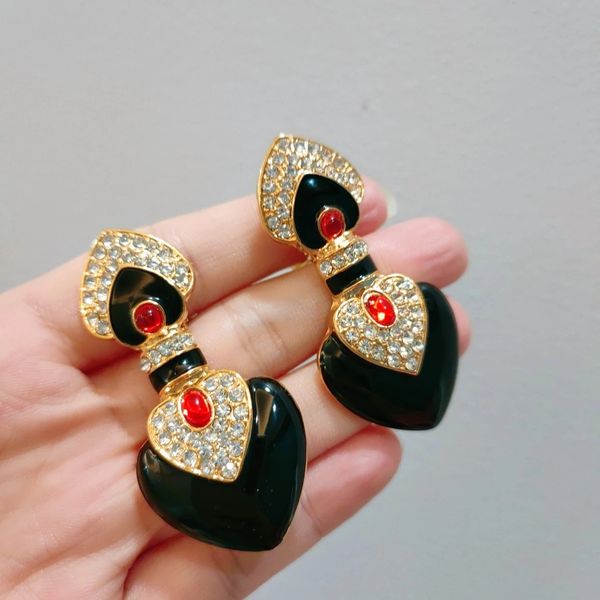 Boucles d'oreilles pendantes rétro pour femmes, lustre en perles, fleurs, cœur, métal, pierre colorée, bijoux en émail baroque, nouvelle collection 2023