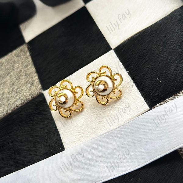 Designer Fashion Sun Flower Studs Luxury Gold Lettera Orecchino Gioielli creativi della primavera Donne Love Orecchini C 925 Silver Stud con Box Top