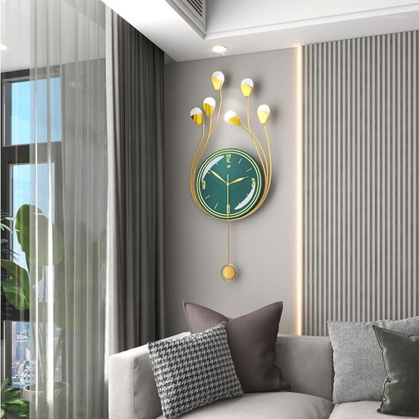Orologi da parete Sala da pranzo Orologio verde di lusso Orologi muti minimalisti moderni Tipo di altalena Appeso Decorazione domestica vivente