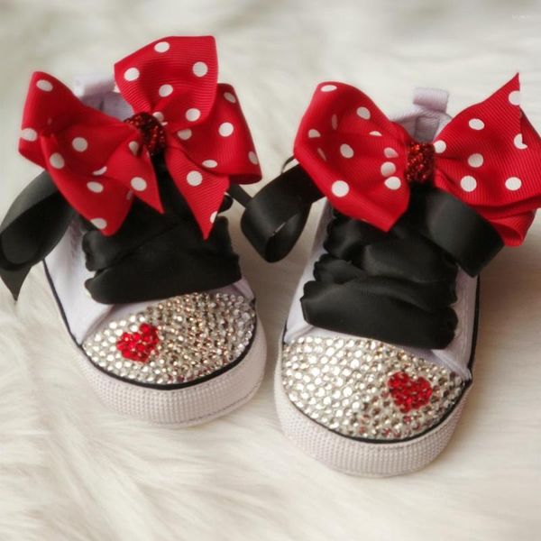 Tênis de bebê First Walkers com bolinhas e bolinhas fofinhas, sapatos de lona para bebê com brilho e lindos carrinhos de bebê 0 a 1 ano princesa menina