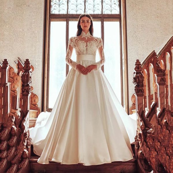 Graceful Satin Church uma linha vestidos de colarinho alto vestido de manga comprida para apliques de renda de noiva, vestidos de noiva de fita superior