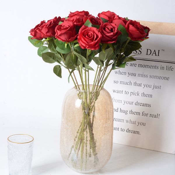 Цветочный магазин симуляция роз одиночные маленькие парижские дома свадьба на День святого Валентина Декоративные подарки Факовый букет красных роз оптом
