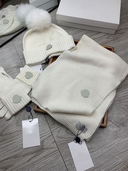 Luxurys Designer Damen Schal Handschuhe Mützen Anzug Haarige Mütze Designer Schals C Buchstabe Warme Wintermode Marke Strickmütze Jariser