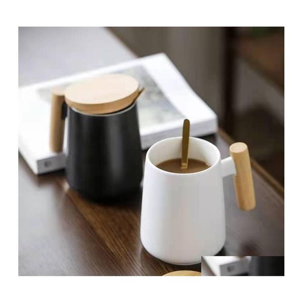 Tazze 480Ml Design nordico Semplice tazza da caffè in ceramica nera bianca con manico in legno Tazza d'acqua per regalo d'affari Stile moderno Inventario Dhzcu
