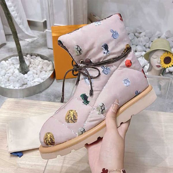 2021 Donna CUSCINO Stivali piatti con plateau Stivali da neve con fondo leggero Ragazza Inverno Comfort Scarpe da esterno Stivaletti stringati con scatola 330