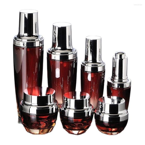 Garrafas de armazenamento garrafa de vidro vermelho de 50 ml com conta -gotas de prata ou para embalagens cosméticas