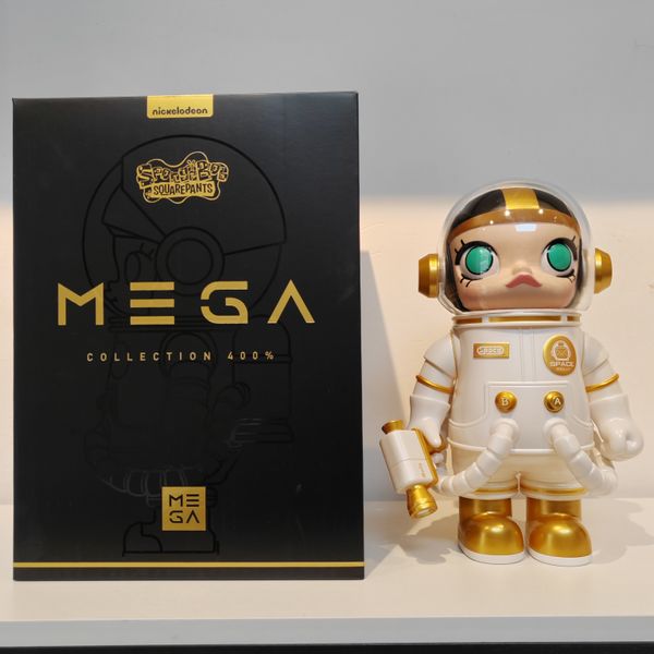 Novo local Made in China Mega Collection Spaca Molly Astronaut Trend Doll Figura Figura Quinto Anniversary Platinum Cherry Ball Ball da Filha da Filha da filha Decoração 28cm