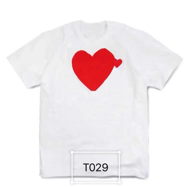 A115 Play Designer Mens T-shirts Femmes Coton Broderie Love Eyes Tshirt Lâche Casual Couple Style Imprimé À Manches Courtes Bas Shirtsrsgc LICN