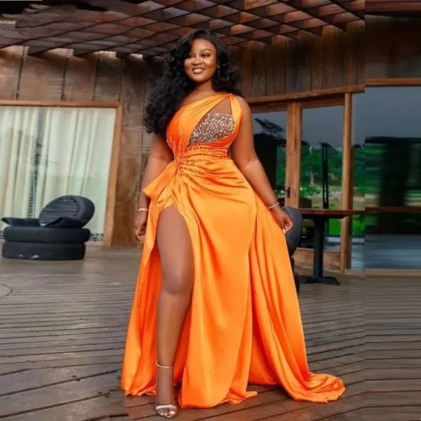 African Orange Plus Size Prom Dresses Sexy Paillettes monospalla Abiti da sera spaccati in rilievo Ruffles Lunghe damigelle d'onore Occasioni formali