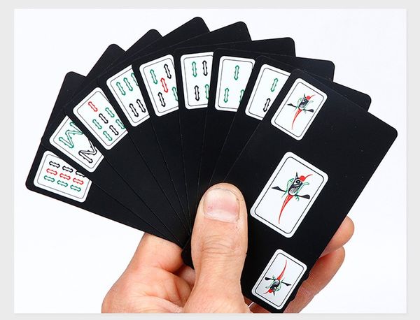 Nomi in codice Gioco PVC satinato tutta plastica mahjong carta da viaggio portatile impermeabile mini giochi di carte regalo giocattolo per le vacanze
