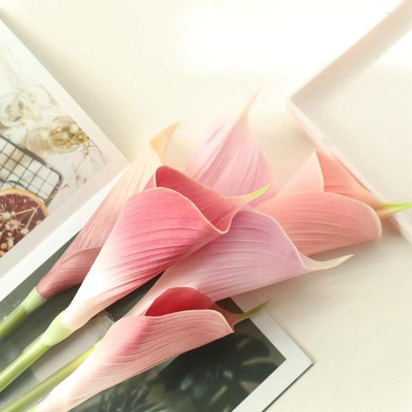 Fiori decorativi 10 pezzi Simulazione PU Calla Artificiale Decorazione della tavola di casa Decorazione della parete di fiori per matrimoni Piombo stradale per feste