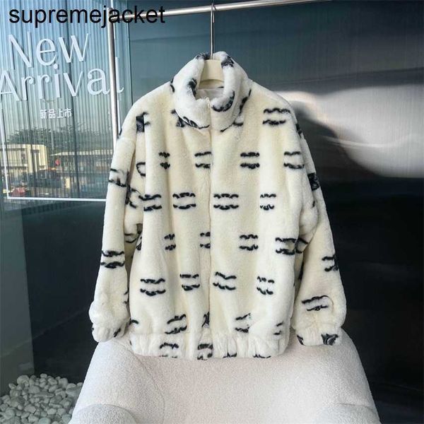 Jaqueta de grife High Version Brands Sweatshirts 2023 Inverno novo CE Rabbit Plush Zipper Logo Women Tracksuits Hoodies