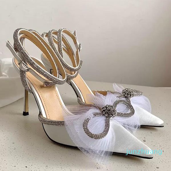 Mach Stiletto Sandallar İçin Kadın Elbise Ayakkabı Satin Mesh Yay Pompaları 95 Süslenmiş Rhinestone Akşam Ayakkabıları Lüks Tasarımcılar Ayak Bileği Kayışı 10cm Yüksek Topuklu Sandal