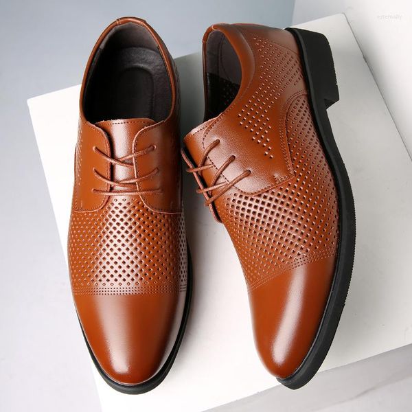 Scarpe eleganti Yomior Big Size Uomo Vintage British Formal Leather Summer Mocassini da lavoro traspiranti Oxford da matrimonio